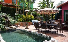 Woodland Hills Calabasas Guesthouses